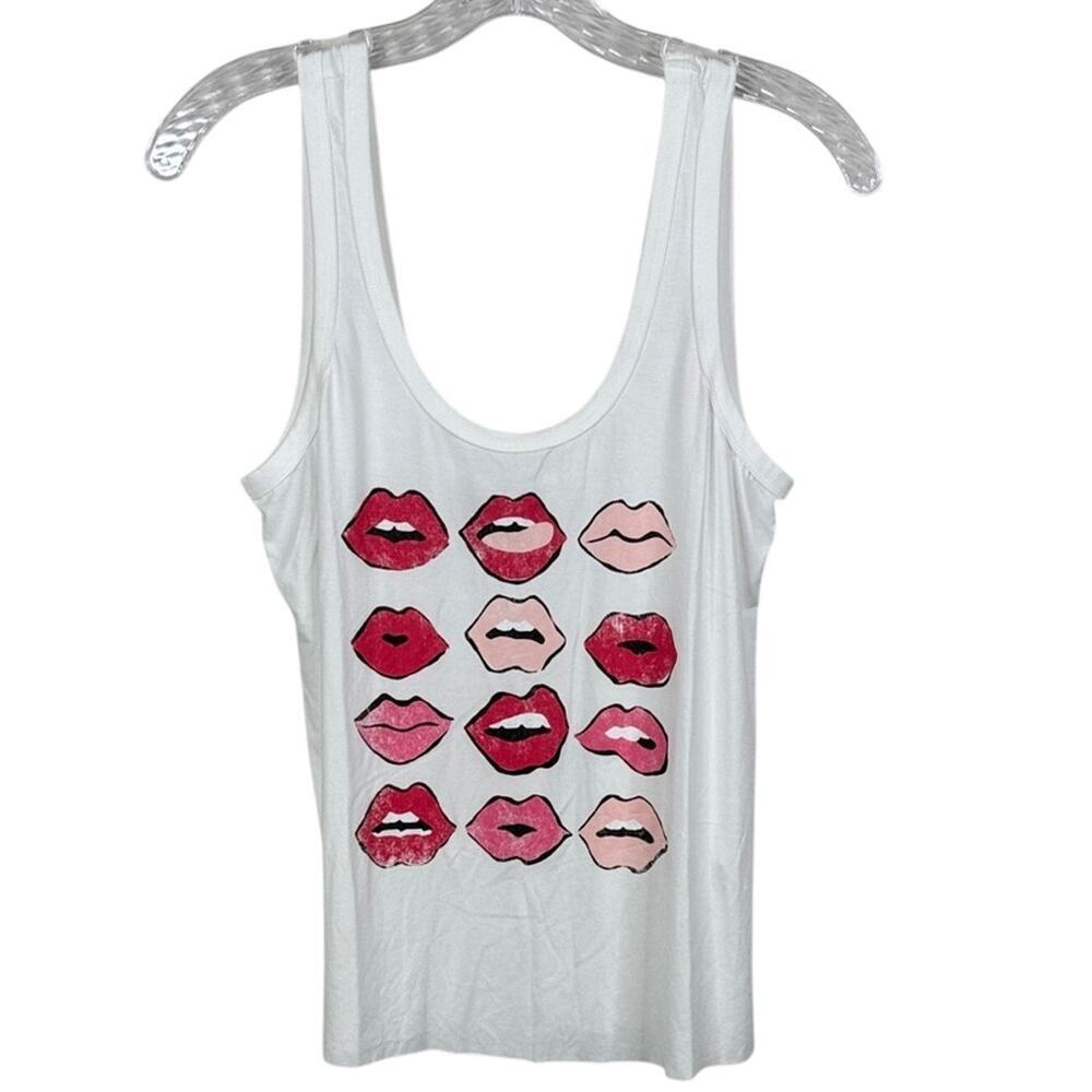 Wildfox NWT Hot Kiss Layla Muscle Tank Top XS White Pink Lipstick Graphic Shirt